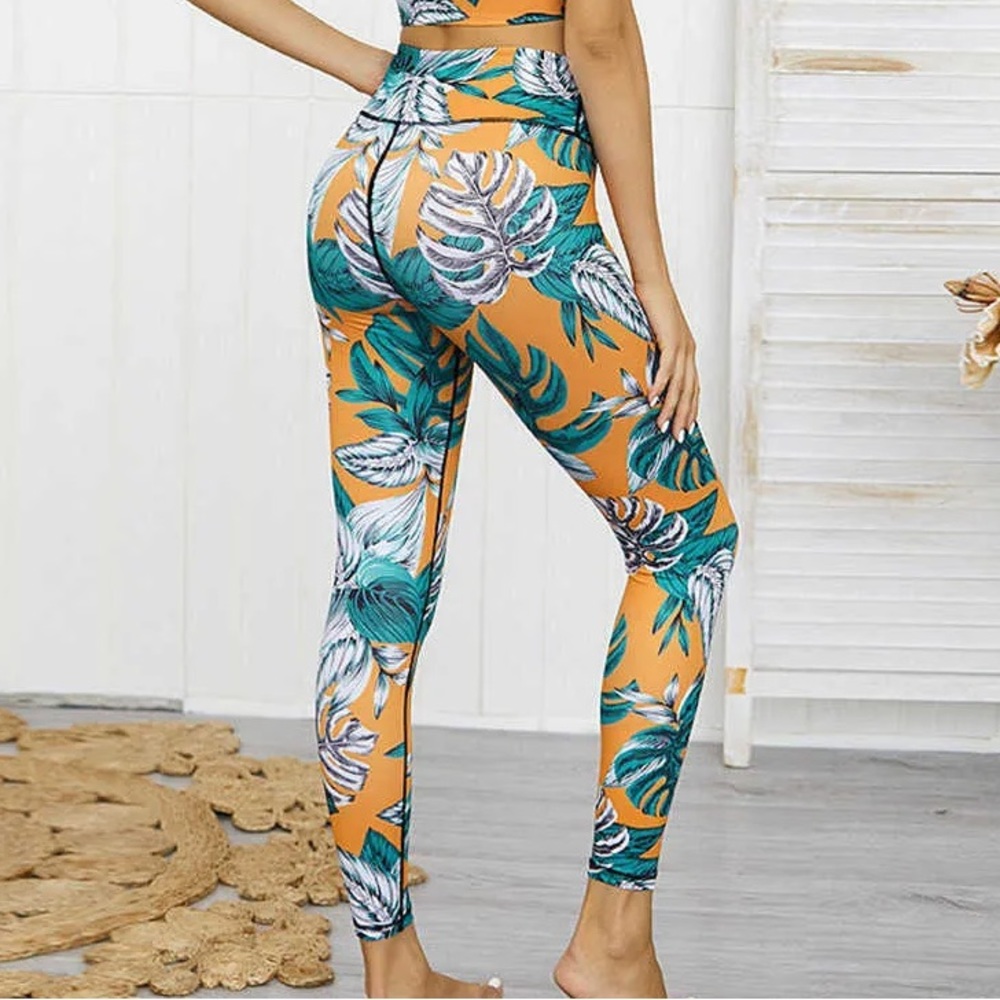 Tropical print leggings